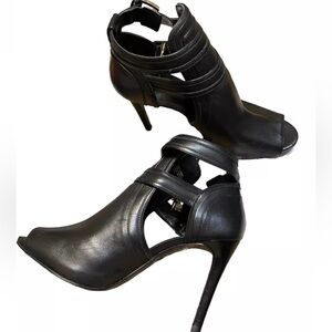 Michael Kors Peep Toe High Heel Double  Buckled Sandals Booties - SZ 7M